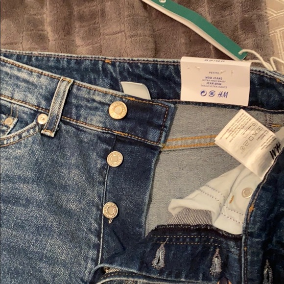 H&M mom jeans - Picture 2 of 3
